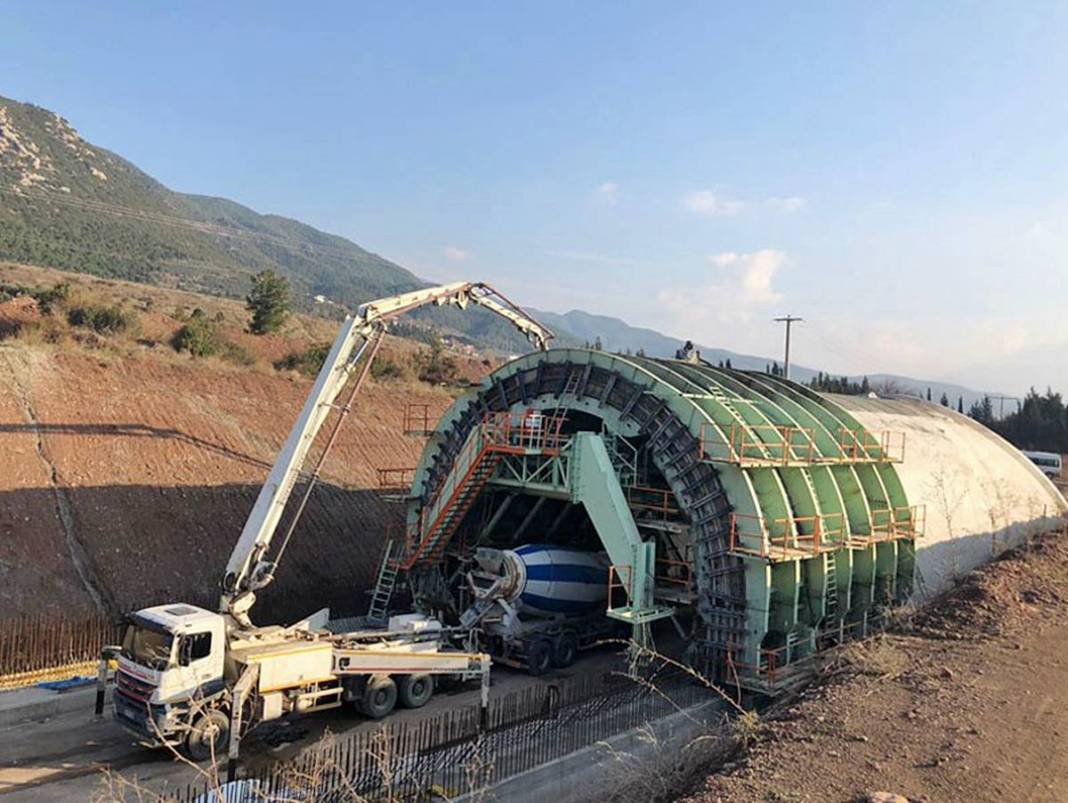 Saatte 200 kilometre hıza ulaşacak trenlerle iki şehir arası 2 saate düşecek 7